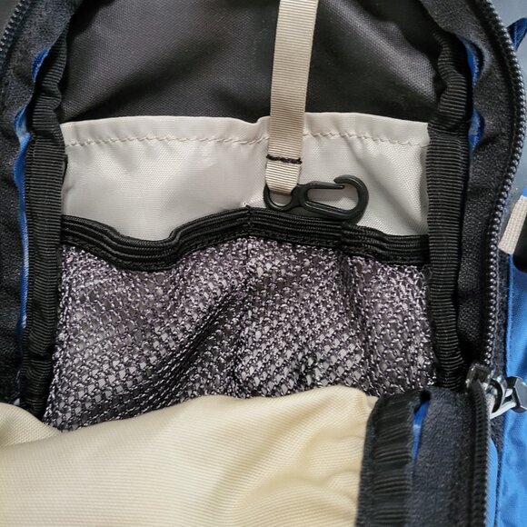 CamelBak Cycling Back Pack D Fit Zipped Compartments No Bladder - Picture 11 of 14